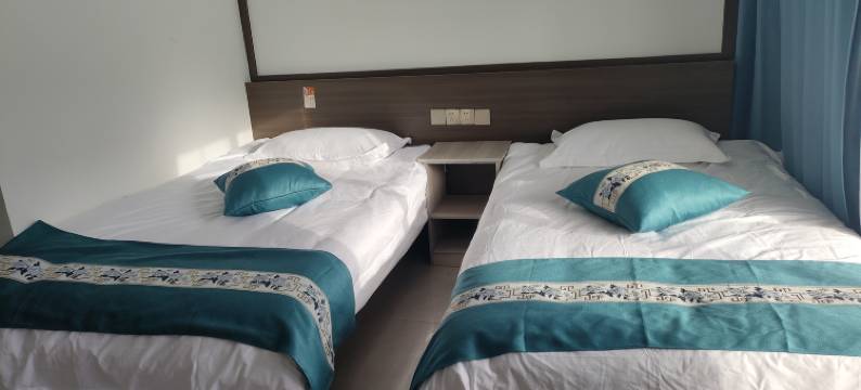 半坡山庄民宿(白哈巴景区店)图片