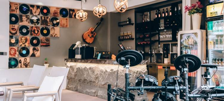 安辰INS风设计师花园酒店(银滩旅游度假区店)图片