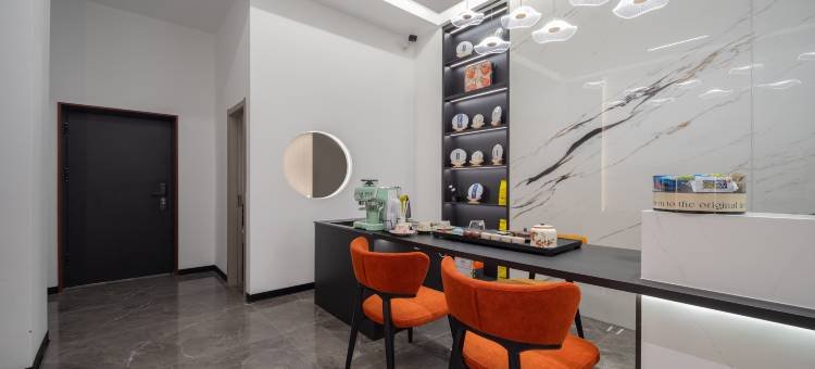 云宝智能酒店(大理高铁站洱海公园景区店)图片