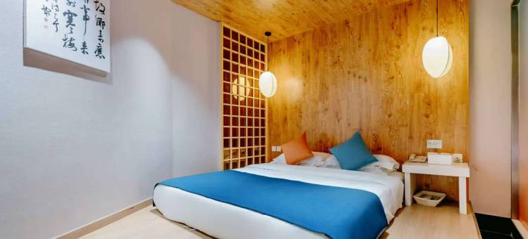 倾城艾莱酒店(西安万象城电视塔地铁站店)图片