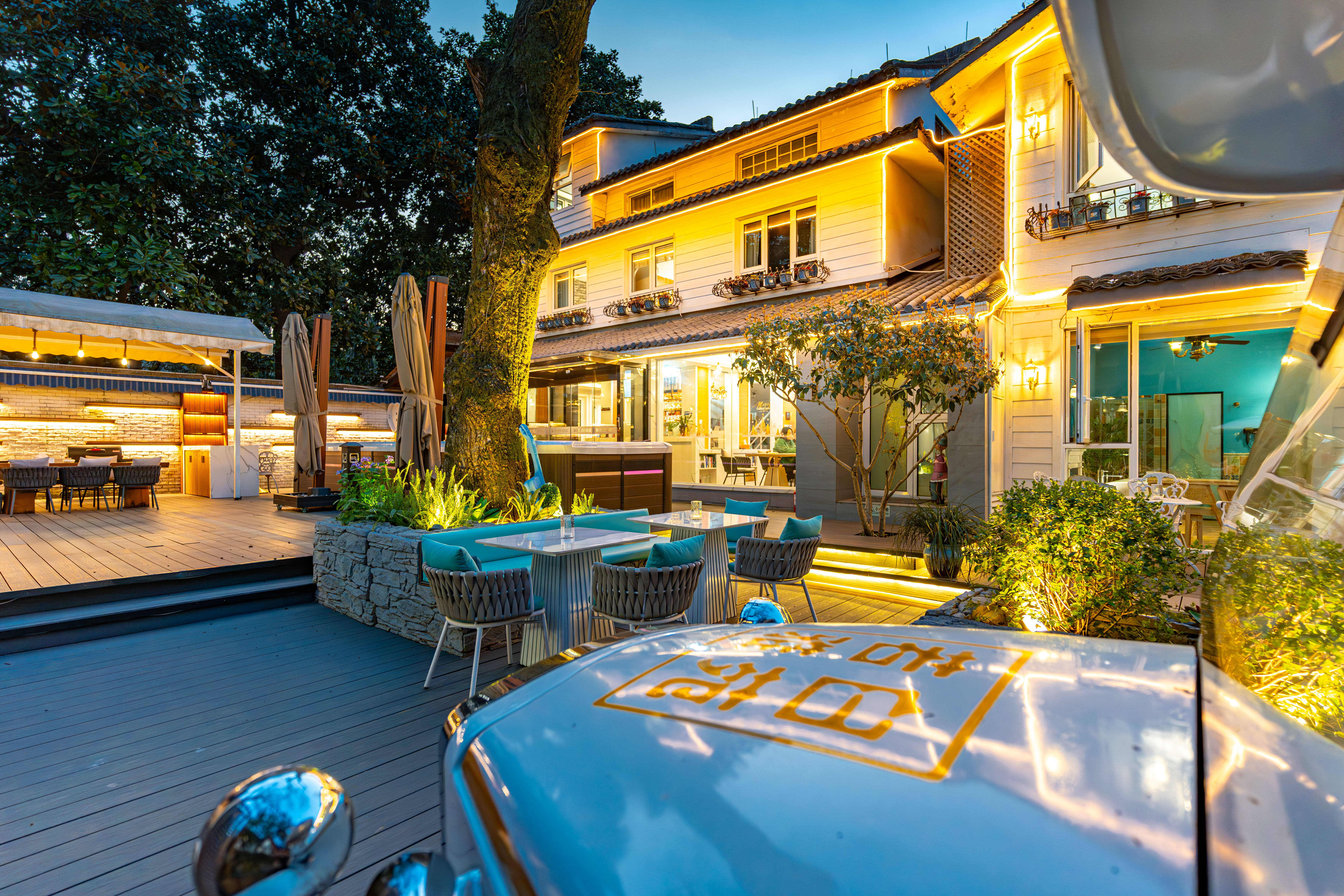 West Lake RoxanneOver view