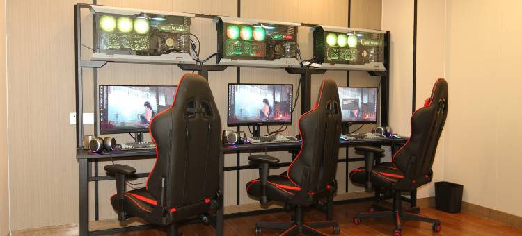 京喜电竞酒店(东莞长安大润发店)图片