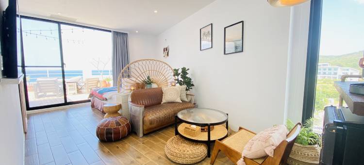 垦丁米尼米船帆石沙滩馆图片