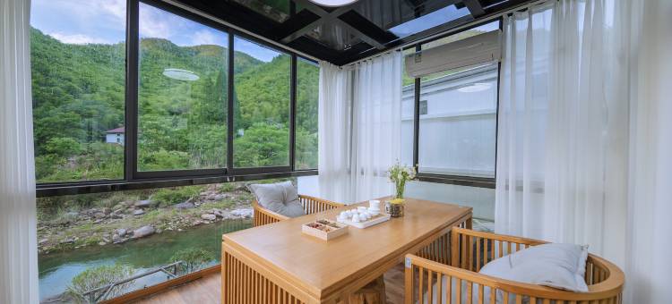 行趣·夏日星空泳池·溪畔野奢亲子旅行度假美宿(浙北大峡谷漂流店)图片