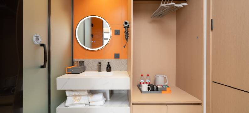 逸云酒店(老城根Gpark景曜门地铁站店)图片