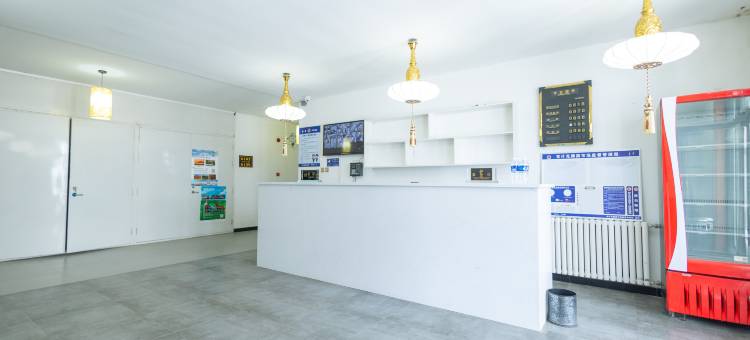 飞玥银晟酒店(乌兰布统草原景区店)图片