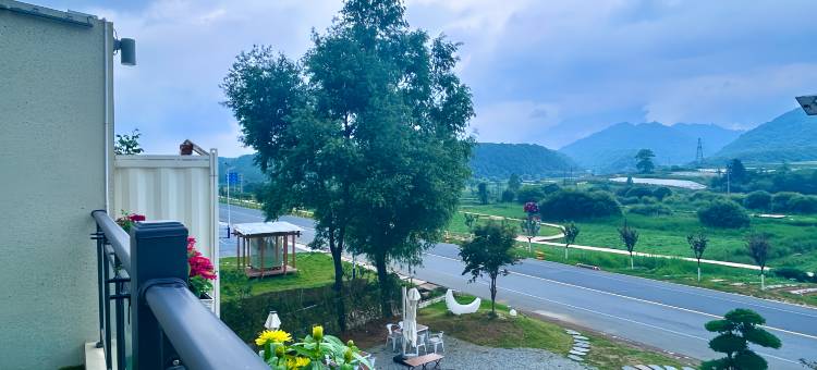 太白·望鳌山丨温泉私汤·山景美学度假民宿(鳌山度假区店)图片