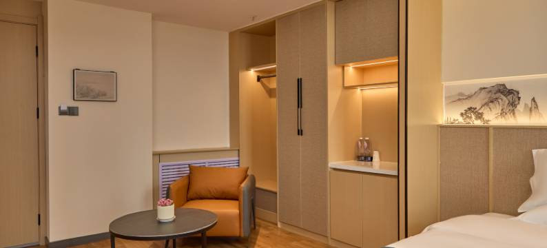 德令哈瑞熙悦庭酒店(海子诗歌馆店)图片