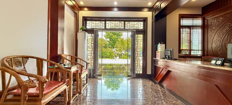 聚鑫·假日酒店(邛崃高铁站文脉坊店)图片