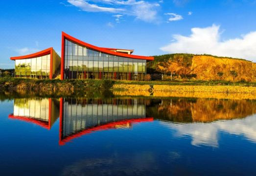 Zhuhai Changqin Island ResortHotel Overview