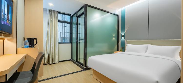 途中小栈(广州花都广场地铁站融创文旅城店)图片