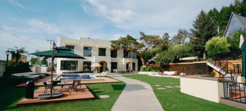 延吉云栖枫林里泳池私汤民宿(延吉朝阳川机场店)图片