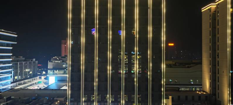 星辰奇幻电竞酒店(漯河西站万达广场店)图片