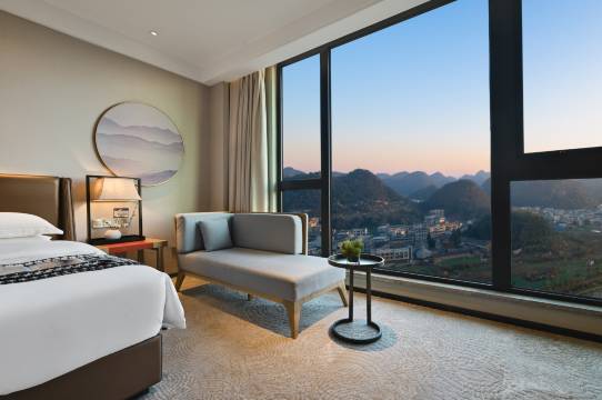 半山酒店(安顺古城历史文化街区黄果树大街店)图片