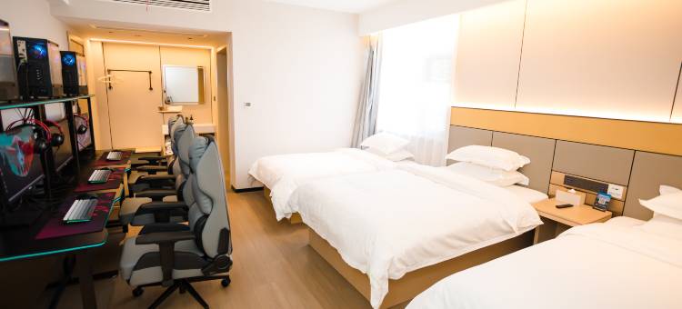 星途电竞酒店(宝应白田广场店)图片