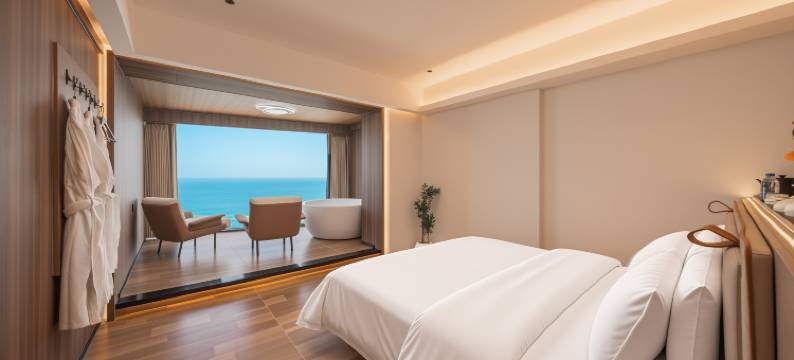 黄金海岸·海天云境宿(青澳湾店)图片