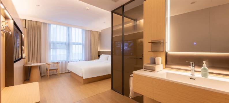 丽呈睿轩酒店(瑶湖东地铁站店)图片