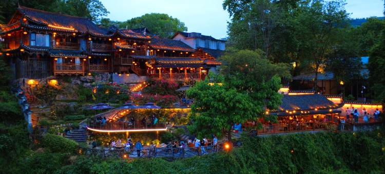 土司宣府(芙蓉镇大瀑布店)图片
