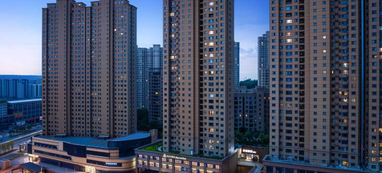 白玉兰酒店(西安东站马腾空地铁站店)图片