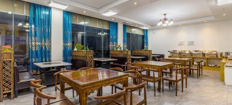 八宿云蔓酒店(多拉神山店)图片