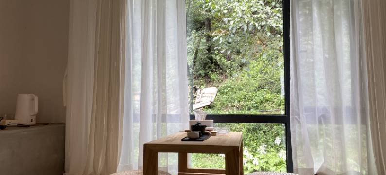 里苏民宿(老君山云景索道二店)图片