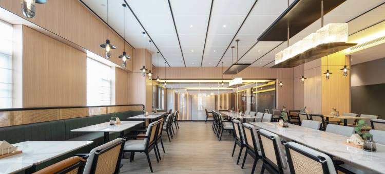大理洱海公园亚朵酒店图片