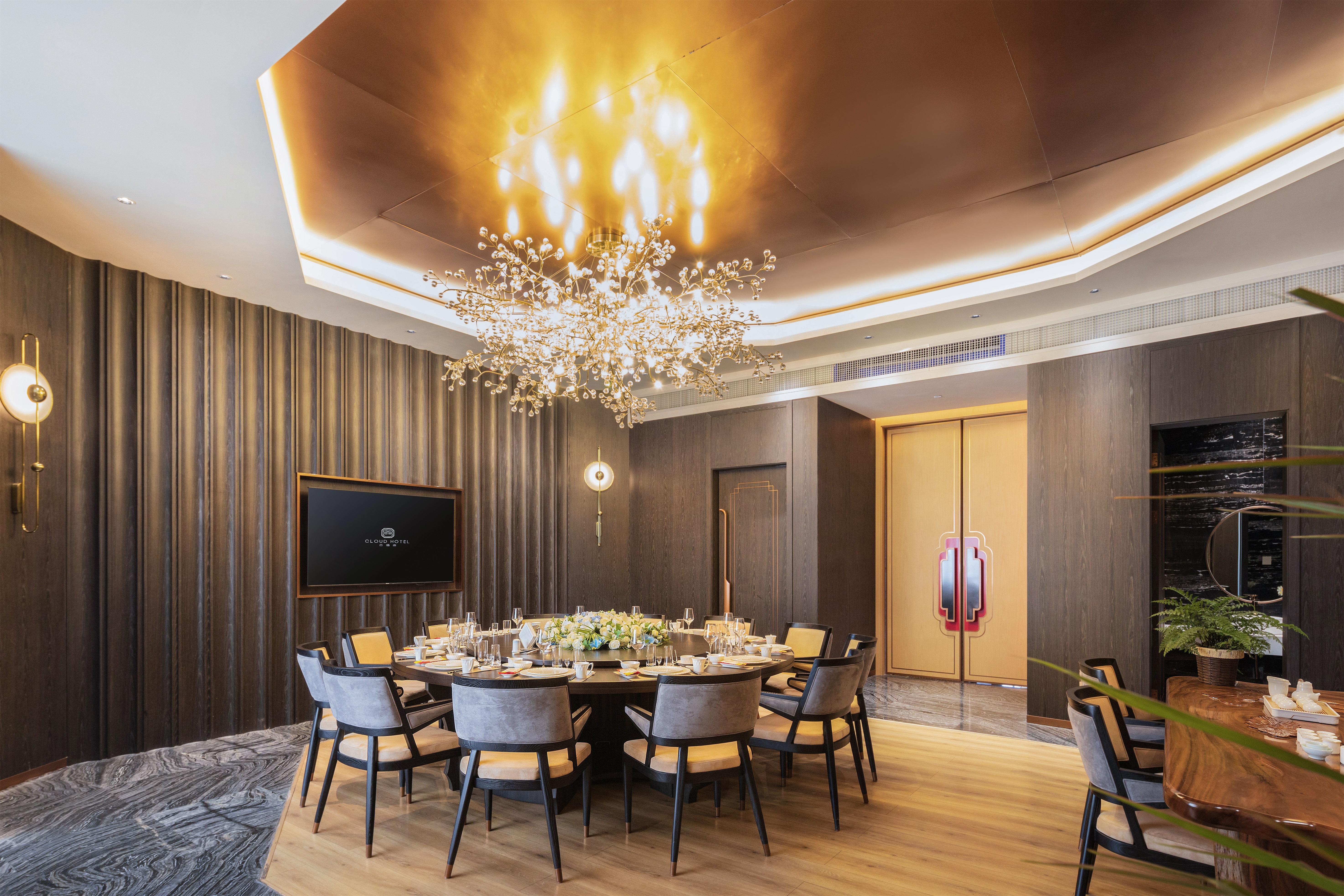 Cloud Hotel (Hejin Huayue Plaza) Over view