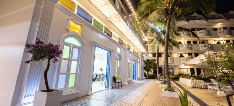 蓝色卡瑞娜酒店(普吉中央商场)(Blue Carina Hotel(Central Phuket))图片