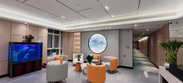 镇安龙腾酒店图片