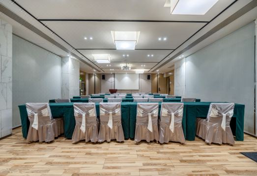 Parkgeun Hotel (Longkou West Subway Station Branch, Guangzhou Tianhe Sports Center) Hotel Overview