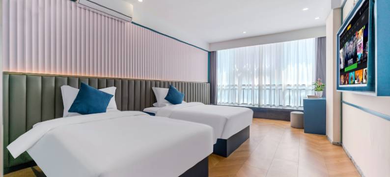 依凡酒店(秦隆步行街店)图片