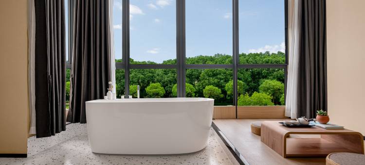 龙猫精灵酒店(常州春秋淹城武进高铁站店)图片