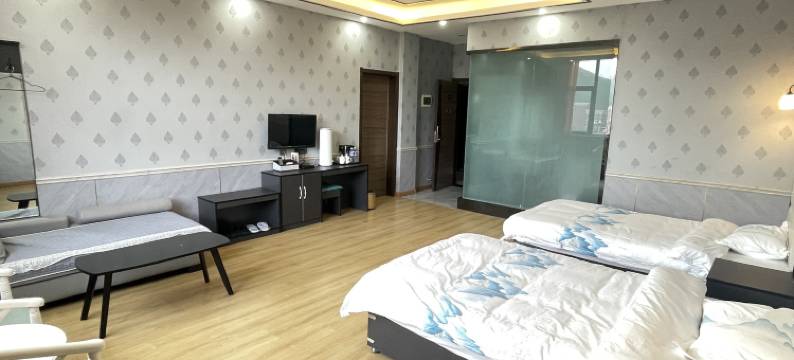 久治四叶草大酒店图片