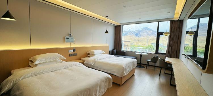 吉隆富氧大酒店图片