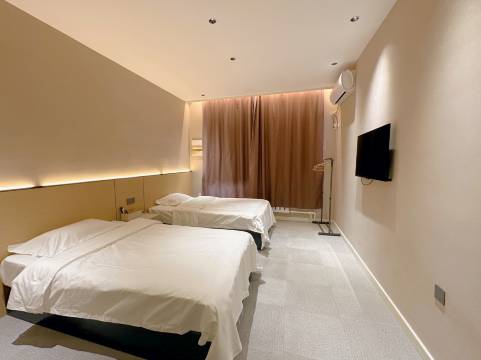 红沿河镇宏河宾馆