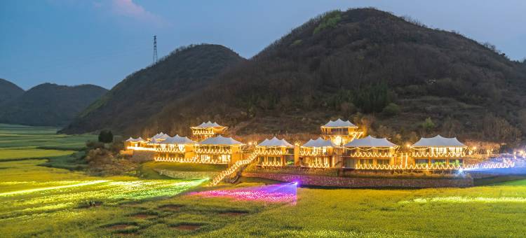 峰丛野奢帐篷酒店图片
