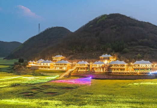 峯丛野奢帐篷民宿外景图