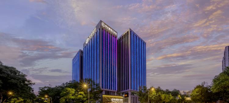 安达曼星元酒店(柳州窑埠古镇城万象城店)图片