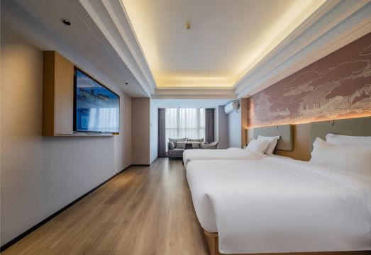 Lydia Hotel (Chengdu East Railway Station)Hotel Overview