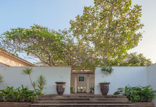 Ishq Talpe Hotel Overview