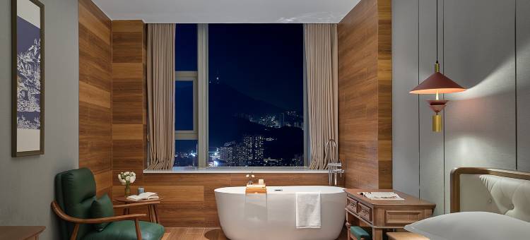 泊雲漫居·高空城景|SeaView云端酒店(深圳水贝国际黄金珠宝城店)图片