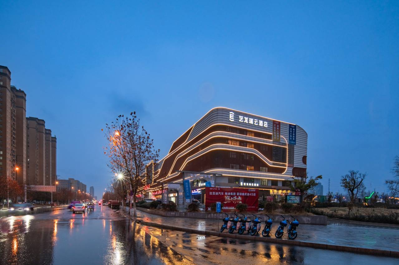 艺龙瑞云酒店(霍邱玖悦六和街万达广场店)图片