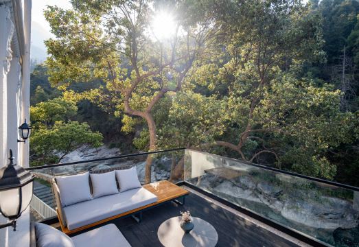 Jiesu · Mountain and mountain · French-style Mountain Residence in Lushan Mountain over view