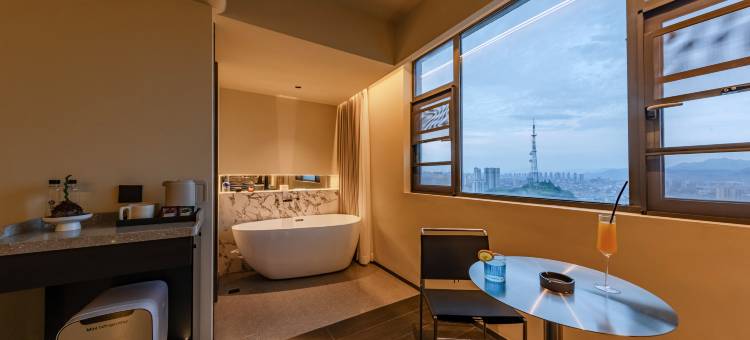 不相BUXIANG·潮牌艺术酒店 (景德镇人民广场陶阳里店)图片