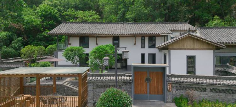 佛坪陌上花开庭院式民宿图片
