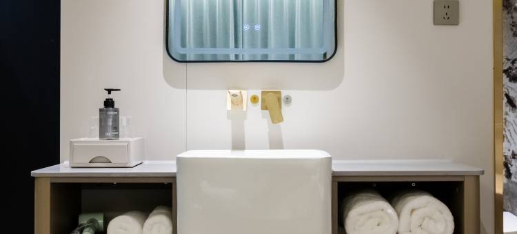 艺龙玺程国际酒店(商丘夏邑新孔雀园长寿阁店)图片