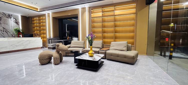 松鼠智慧酒店(佛山千灯湖南桂路地铁站店)图片