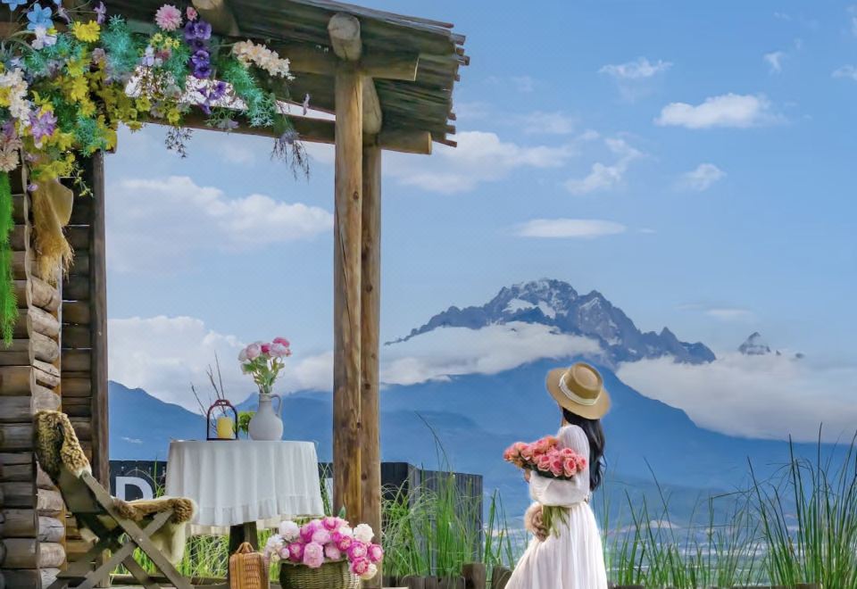 丽江束河如苑公馆外景图