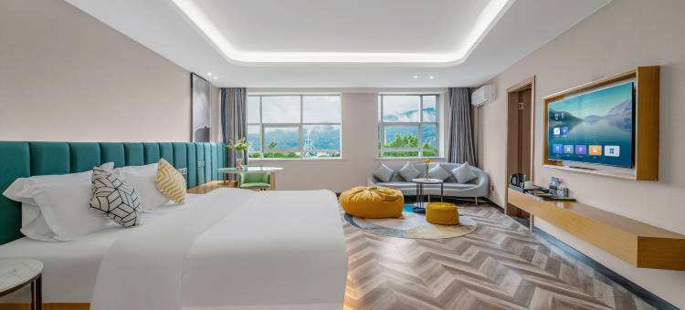 锦顺天华酒店(瑞丽财富广场彩云城店)图片