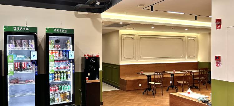 东西南北青年旅舍(金鸡路地铁站店)图片